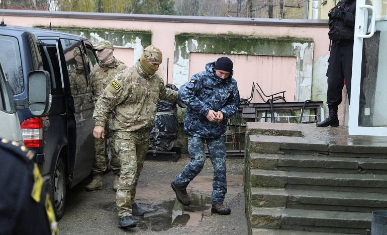 Η Ρωσία απορρίπτει τις πιέσεις για αποκλιμάκωση στην Κριμαία