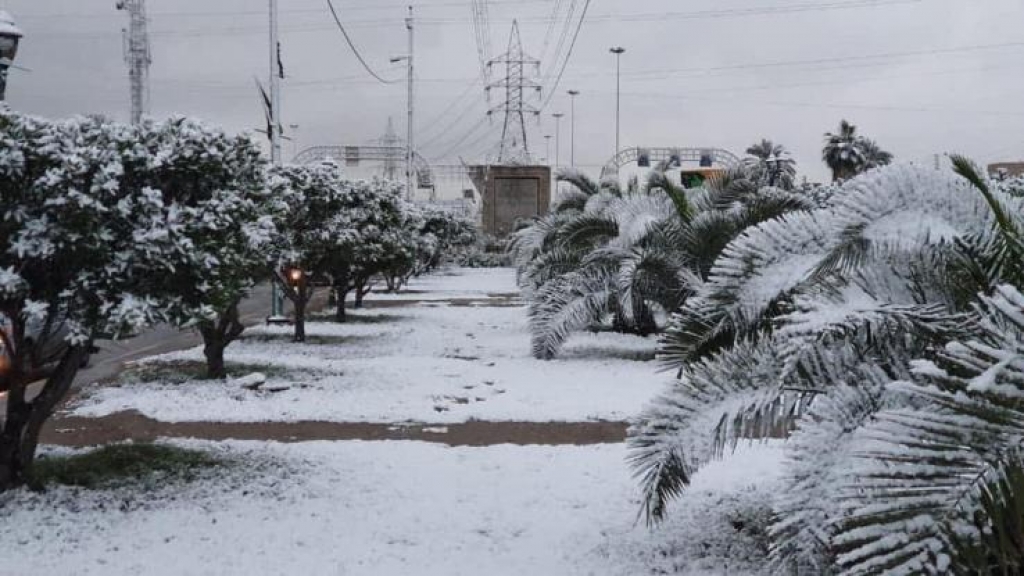 Για πρώτη φορά εδώ και 12 χρόνια, η Βαγδάτη ξύπνησε με χιόνι