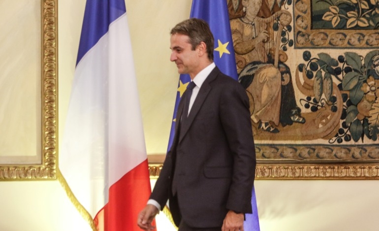 Μητσοτάκης με Μακρόν: Η Γαλλία μπορεί να συμβάλλει στην επιστροφή της Ελλάδας σε ισχυρή ανάπτυξη