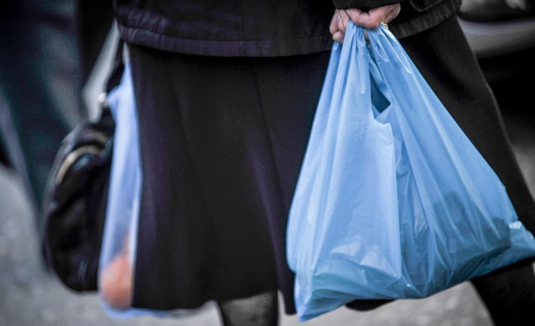 Πλαστική σακούλα: μια συνήθεια που πρέπει να σταματήσει