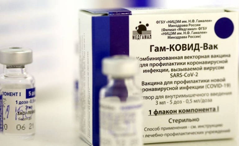 H Ευρωπαϊκή Ένωση αξιολογεί το ρωσικό εμβόλιο
