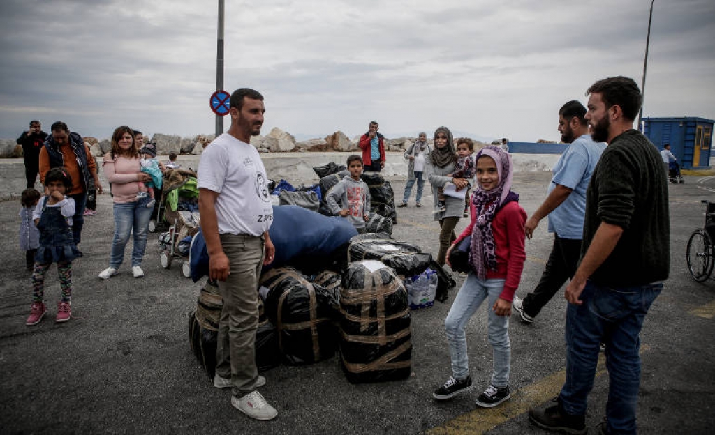 Εκατό αφίξεις προσφύγων και μεταναστών κάθε μέρα