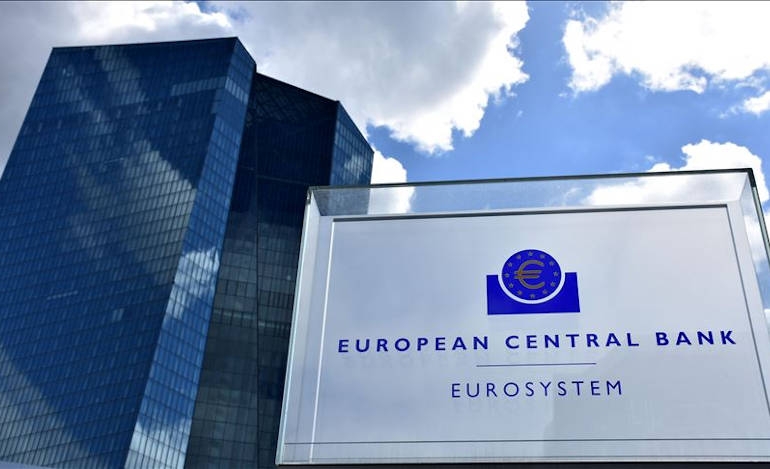 Αναθεωρεί προς τα πάνω την πρόβλεψη για την ύφεση η ΕΚΤ
