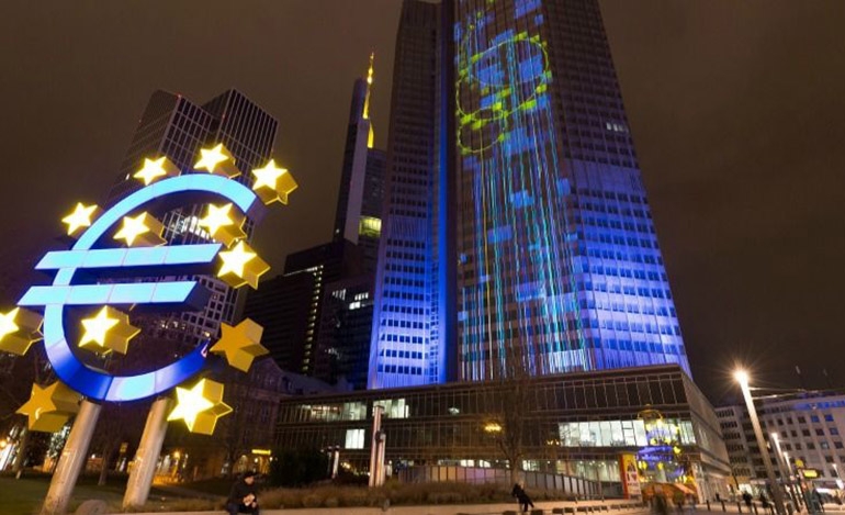 Από τα κεντρικά της ΕΚΤ στη Φραγκφούρτη. Η Ομοσπονδιακή Τράπεζα των ΗΠΑ αποδεικνύεται πιο τολμηρή